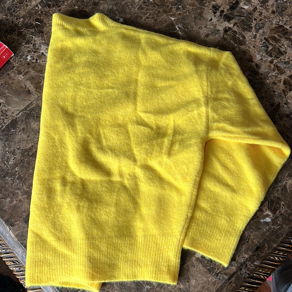 Sweater - Picture 3 of 3